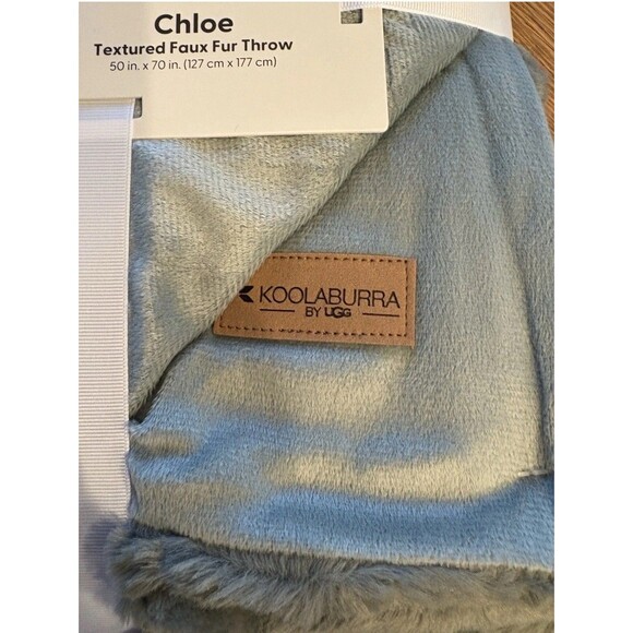 NEW Koolaburra By Ugg Chloe Faux Fur Throw Blanket 50” x 70” Willow Gray - Picture 3 of 6